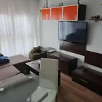 Vistas Monte Naranco Con Parking 5euros Al Dia דירה *