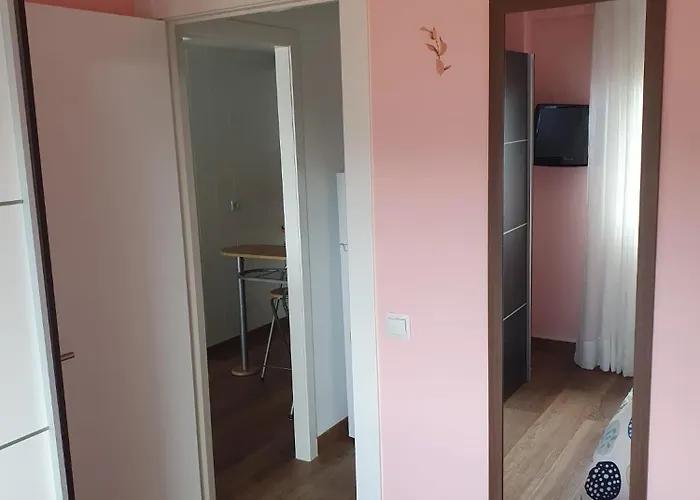 Apartment Vistas Monte Naranco Con Parking 5euros Al Dia Oviédo